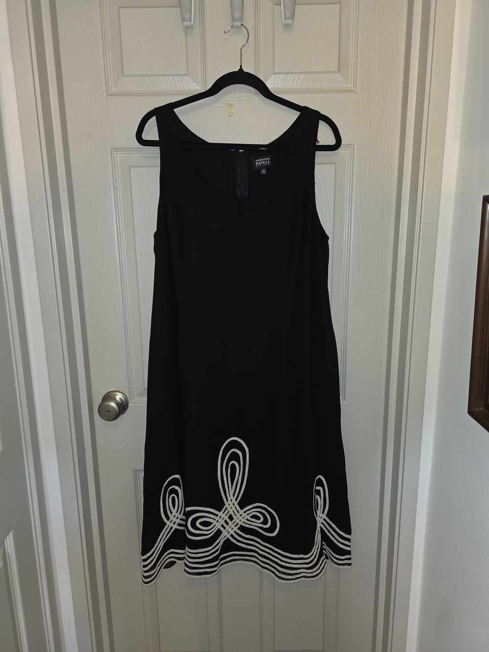 Adrianna Papell Black Silk Sleeveless A-Line Dress with White Embroidered Hem